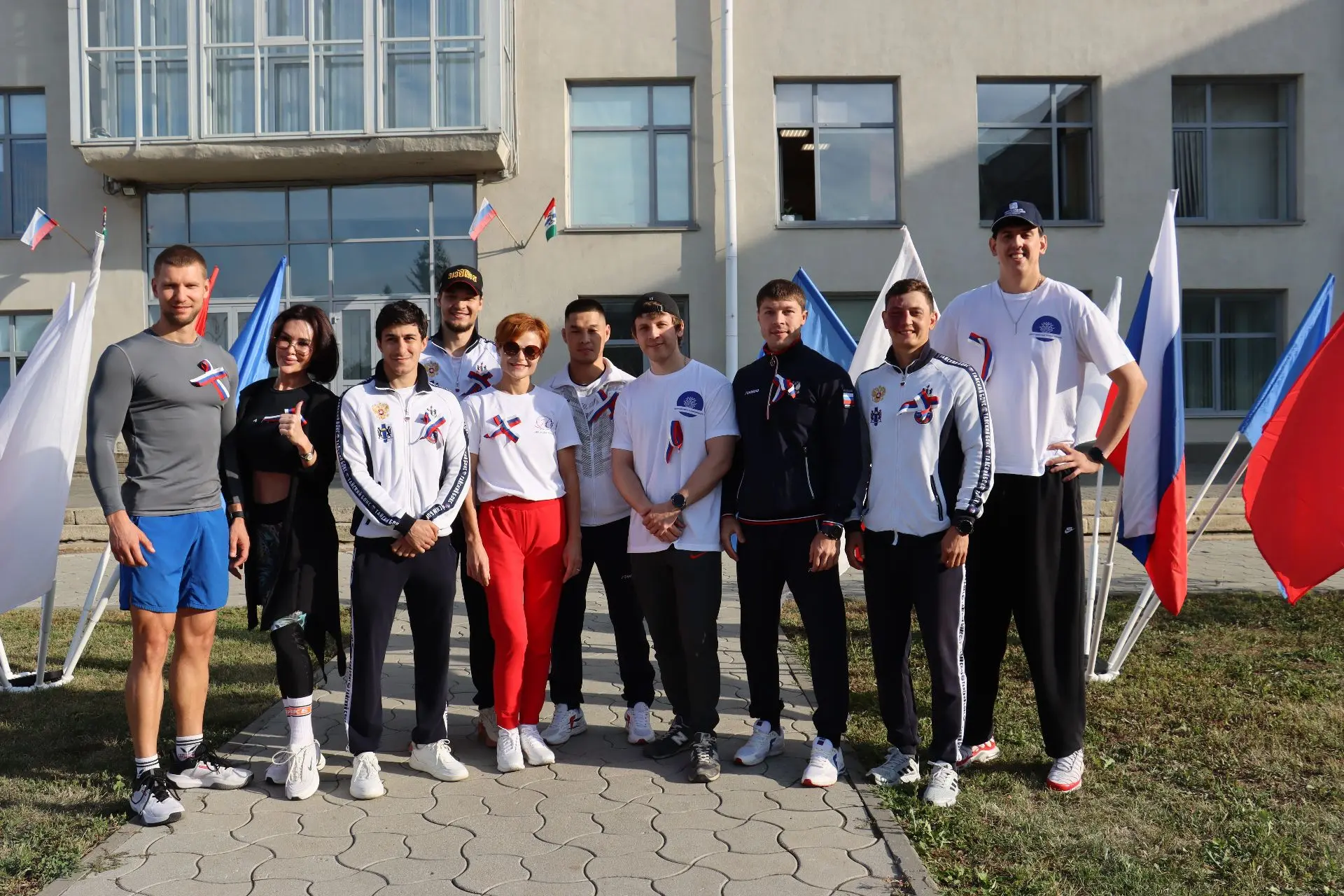 🎉 Зарядка для госслужащих в честь Дня Государственного флага России — было мощно! 🎉