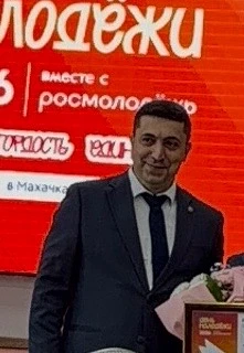 От лица молодёжи Хасавюртовского района хотим поздравить с днём рождения нашего министр...