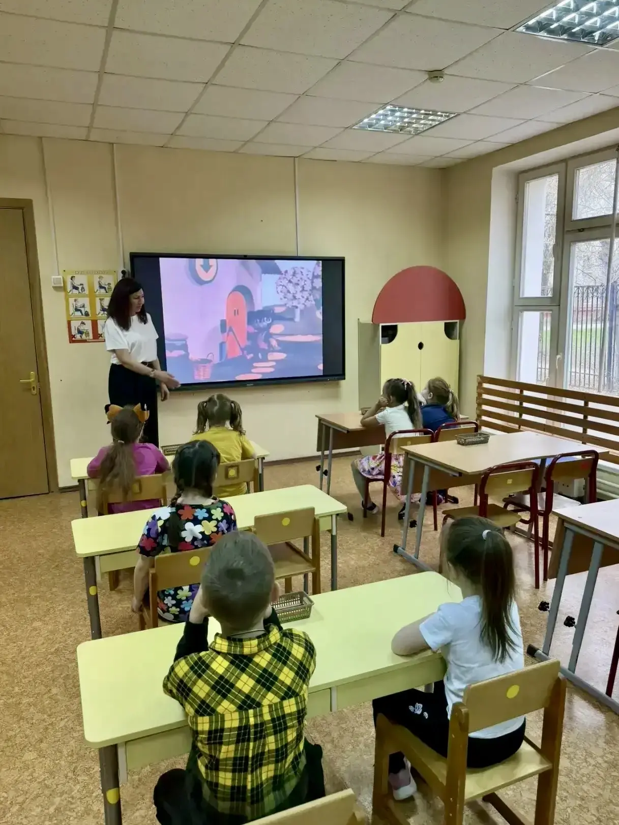 🎈 Нескучные каникулы продолжаются  💫  Каждый день — новые открытия иэмоции  ❤️ У ребят прошёл тёплый