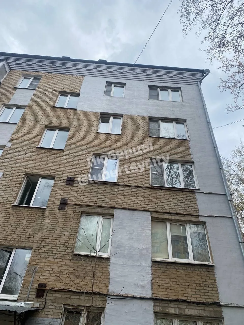 Поселок Калинина уже 6-7 месяцев делают крышу! Не работает домашний телефон, очень странно.  Ростеле