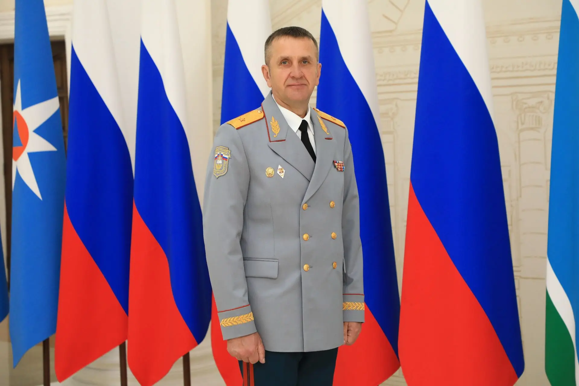 От имени коллектива Уральского института ГПС МЧС России и от себя лично поздравляю вас ...