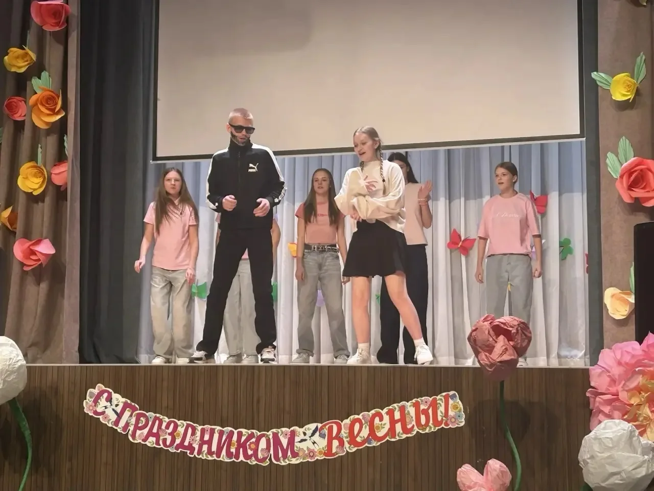 Дорогие ученики, родители и педагоги!  3 и 4 марта наша школа погрузилась в атмосферу творчества и в