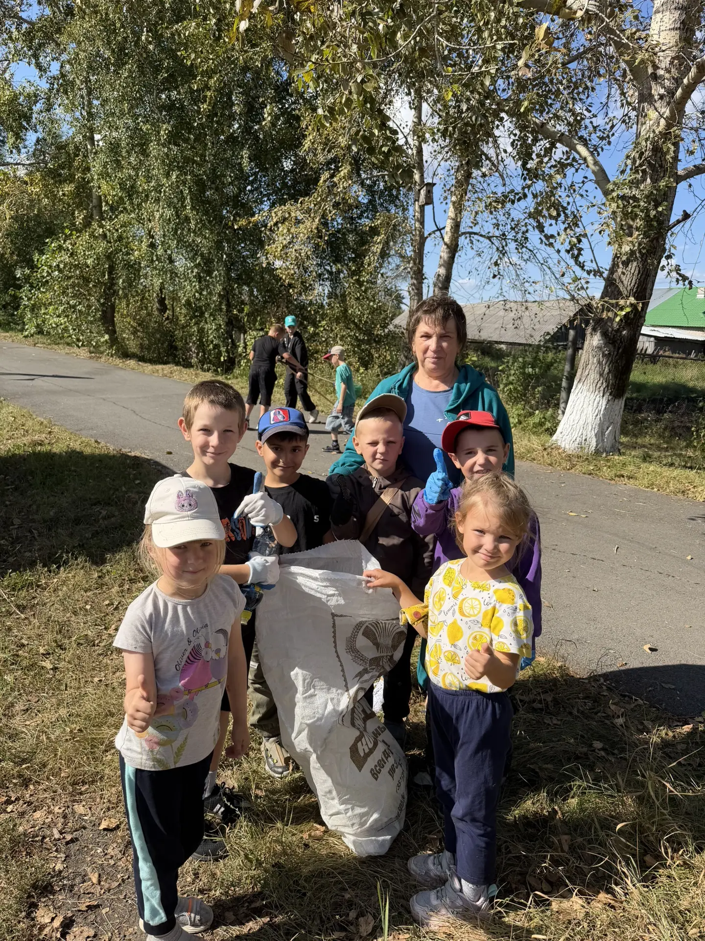 Наш первый субботник!