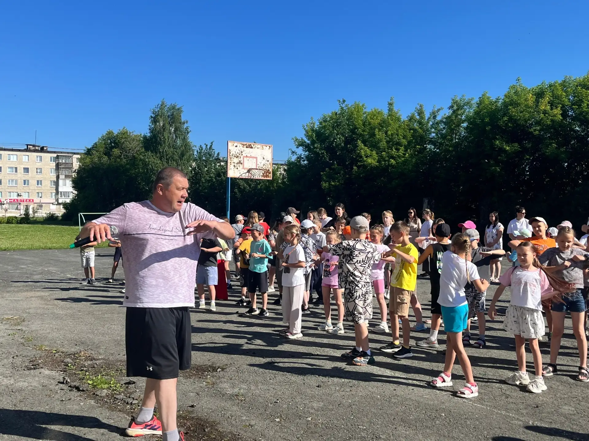 📍В пятницу 19 июня наш пришкольный лагерь ждал новый жаркий и насыщенный день. Бодрящая утренняя за