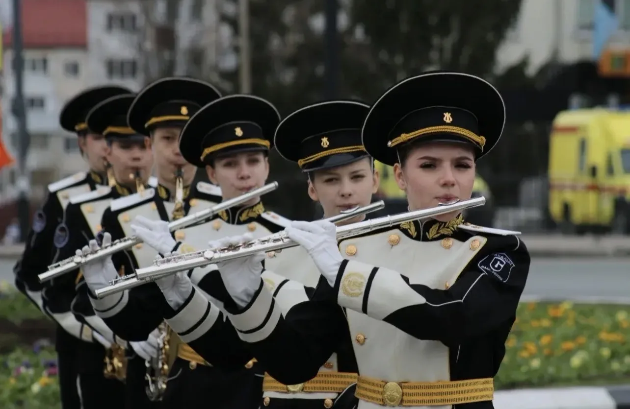 Вместе с коллегами побывали на отчетном концерте Сахалинского детского духового оркестр...