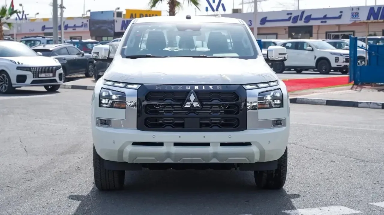 🔥 Пример автомобиля для заказа из ОАЭ: Mitsubishi L200 2025 🔥

🚘Mitsubishi L200 GLX 2025 — легенд