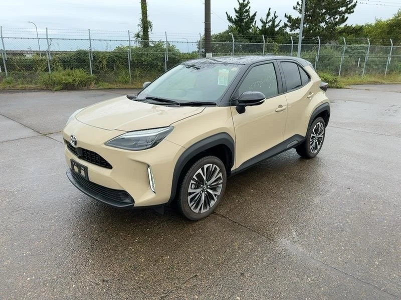 Поздравляем Янину из п. Ложок Новосибирской области с покупкой TOYOTA YARIS CROSS