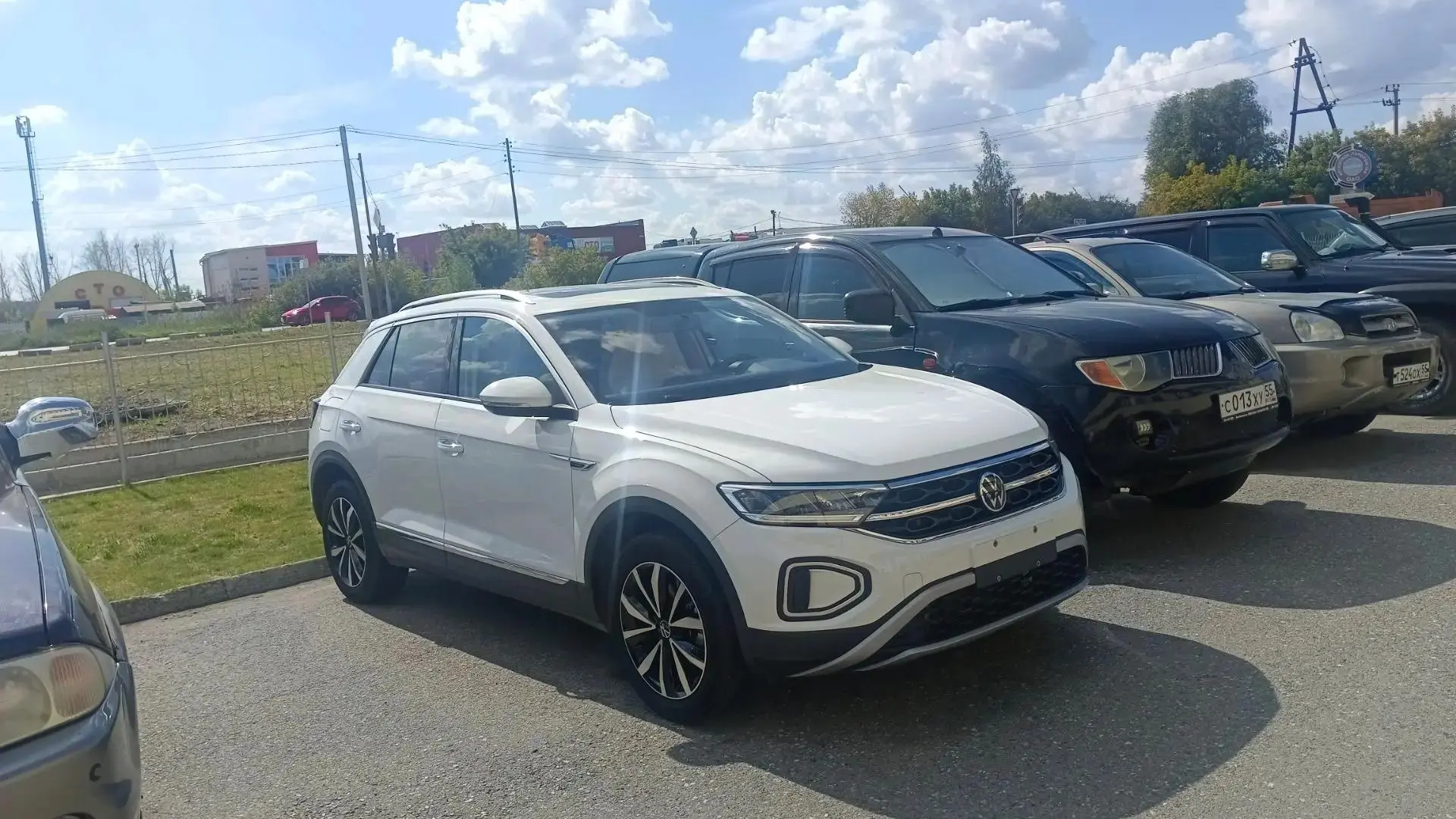 Сегодня выдан автомобиль Volkswagen T-Roc  клиенту из Омска.