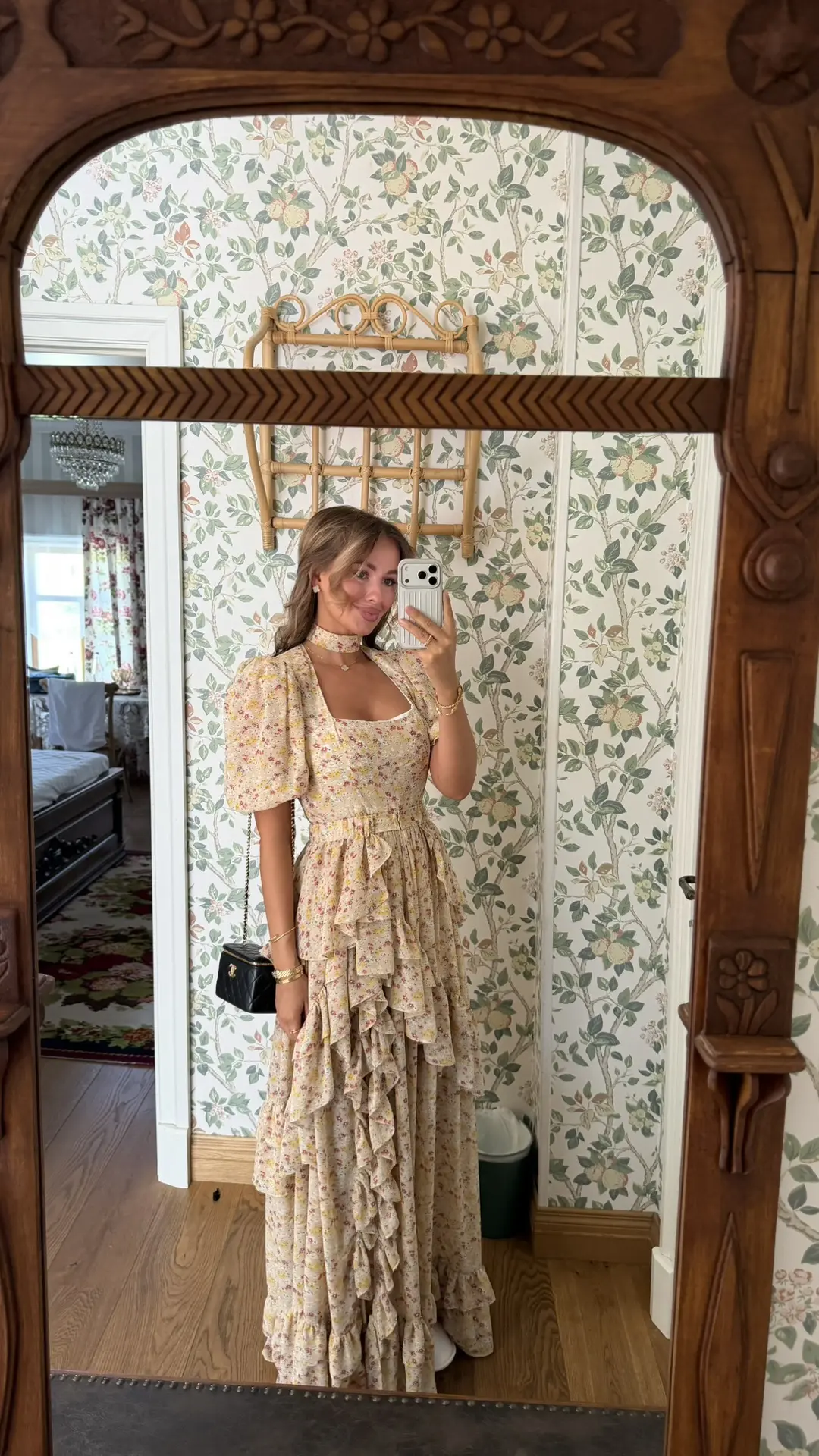 Мое платье 🧡- https://www.instagram.com/aglaya_store?igsh=MWVpamo4NnR3cDI0Mg==