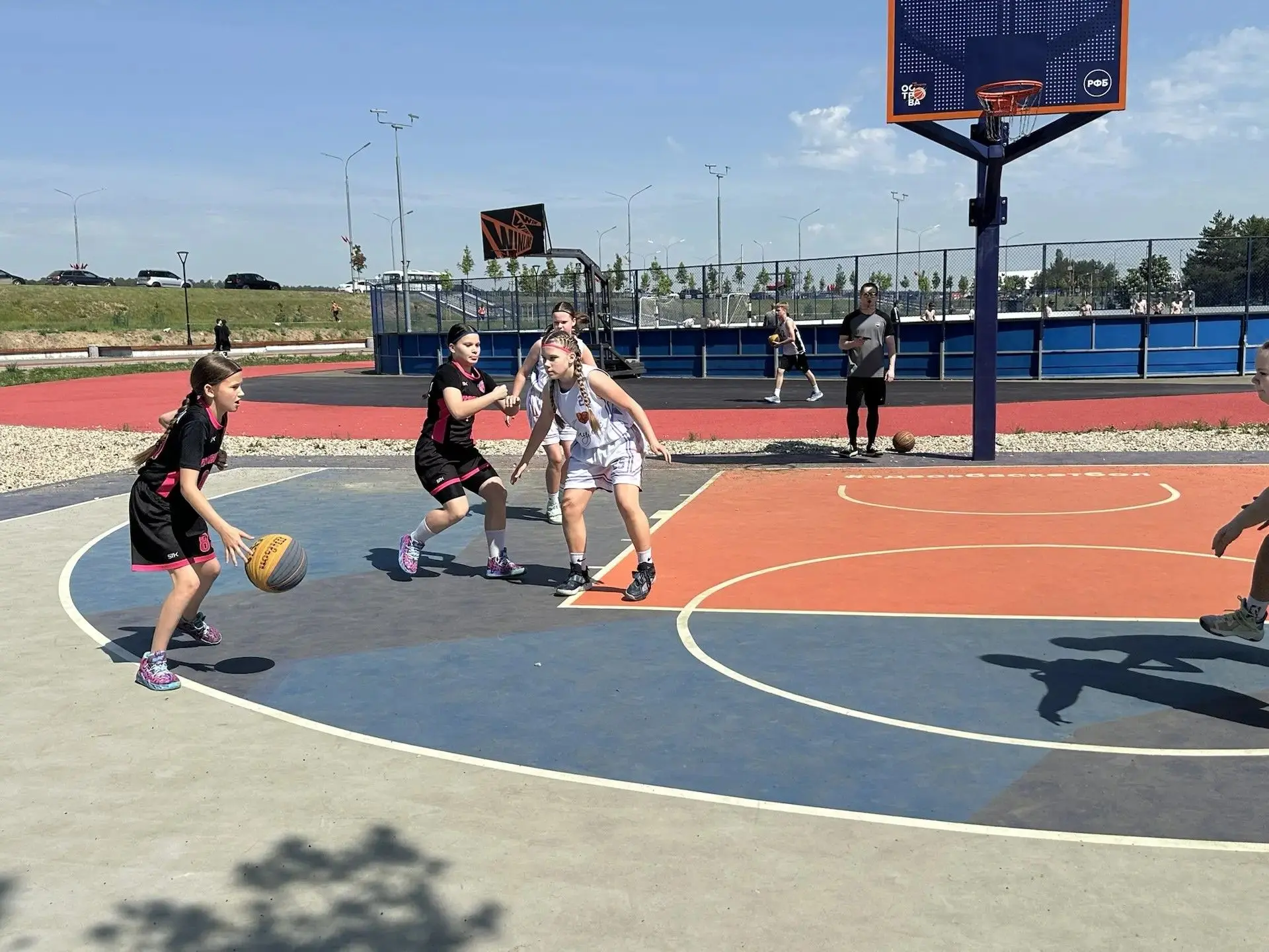 ⛹Сегодня в сквере Волкова города Калуги состоялось Первенство Калужской области по баск...