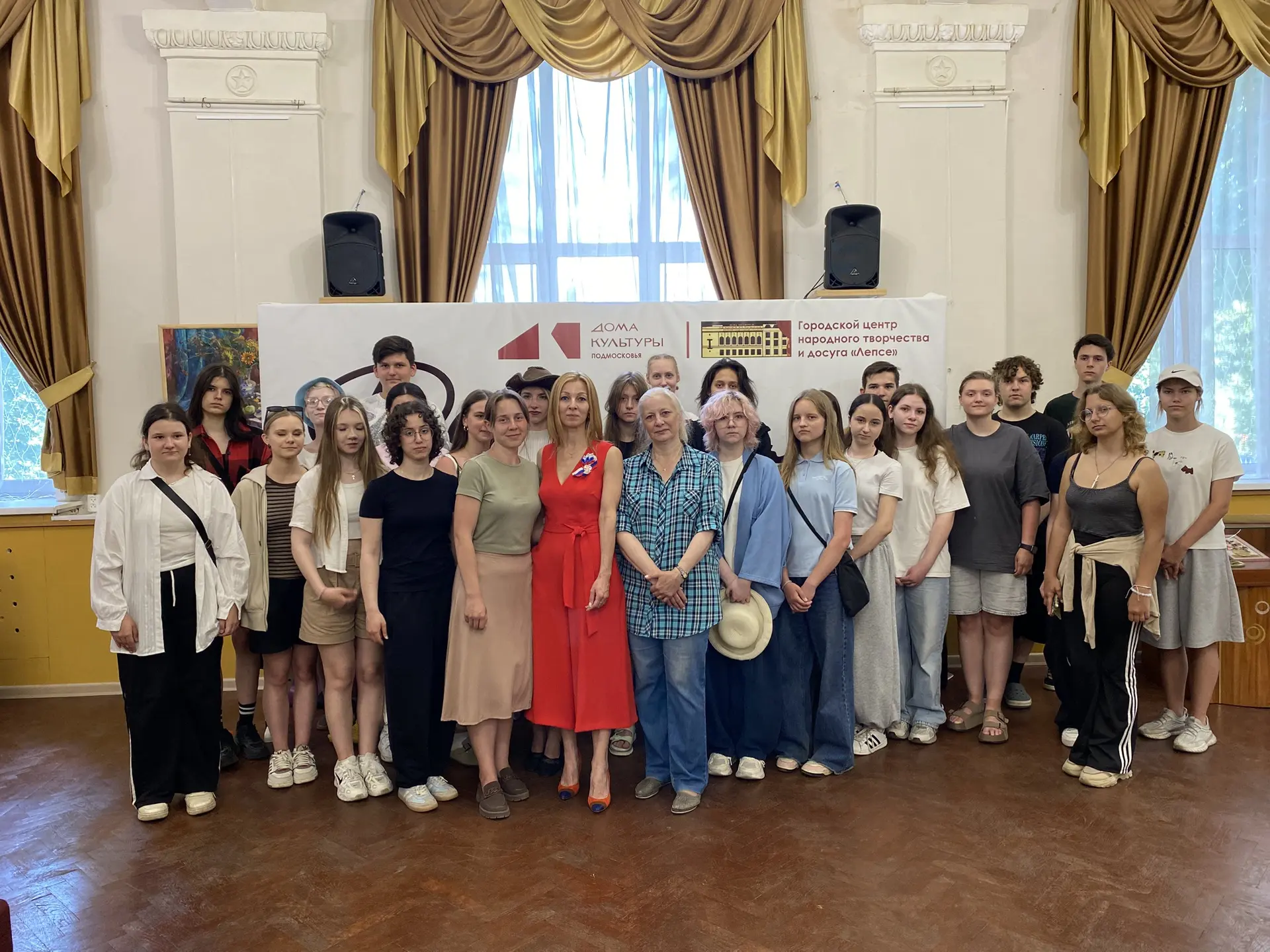 🎉 ТОРЖЕСТВЕННОЕ ОТКРЫТИЕ ОТЧЁТНОЙ ВЫСТАВКИ РАБОТ УЧЕНИКОВ АНО ДО  «СОЛНЕЧНОГОРСКАЯ ХУДОЖЕСТВЕННАЯ Ш