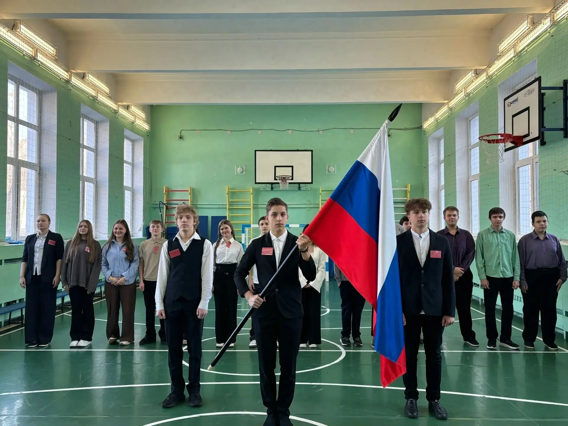 🇷🇺С новой неделей, Школа «Свиблово»! Поздравляем всех с началом четвёртой четверти!  Понедельник в н