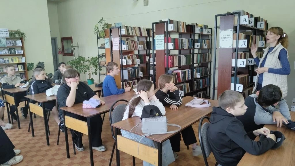 4 июня у нас было шумно, весело и очень интересно — в сельской  библиотеке прошла большая «Игротека»