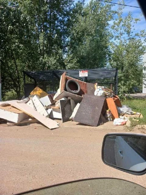 - Улица Марджани, 7. Не вывозят крупно габаритные мусор, - пожаловалась Ирина А.