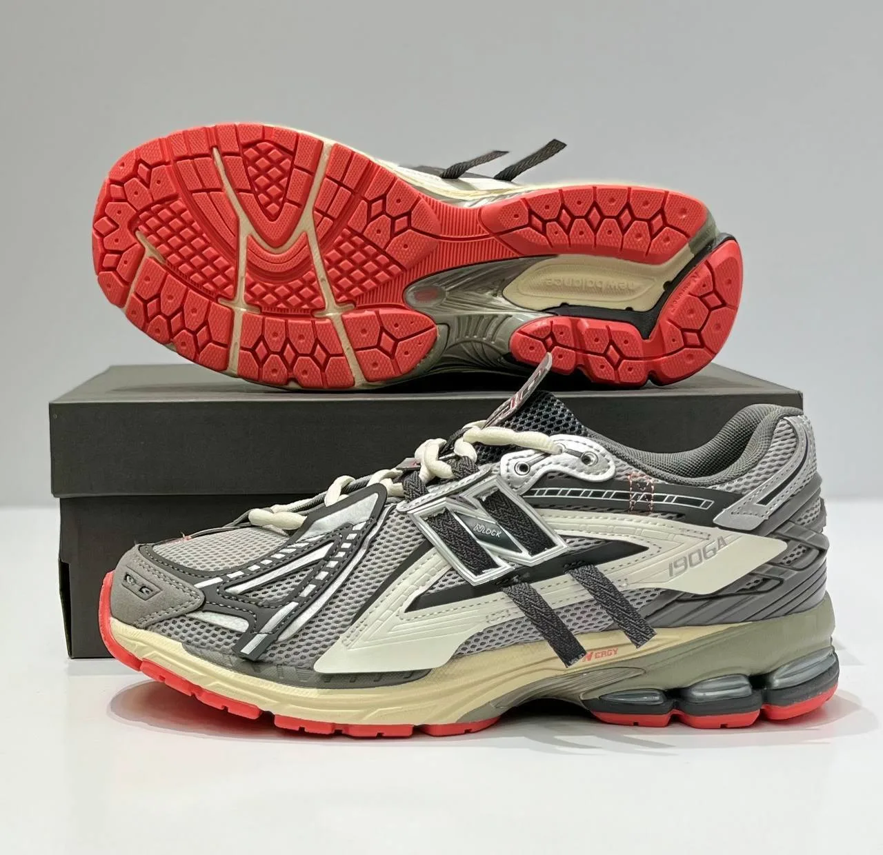 Новые мужские кроссовки New Balance 1906