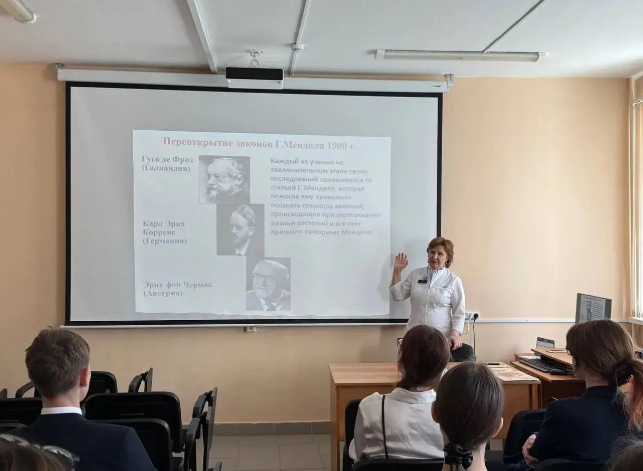 Увлекательное погружение в мир генетики!🧬🧬🧬 Сегодня учащиеся 10 в класса естественно-научного профил