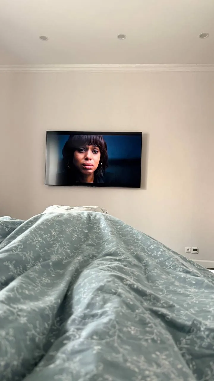 Ну и ваша любимая рубрика «сериал».
До предпоследней серии не узнаете кто убийца 🙈
Сериал в стиле «