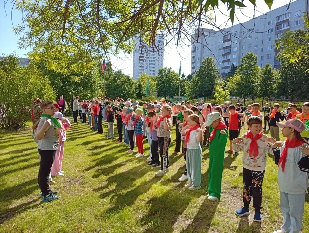 Каждое утро🌞 в лагере "Олимпик" начинается с зарядки!

⚡️ 5 причин делать зарядку 
по утрам:

Просы