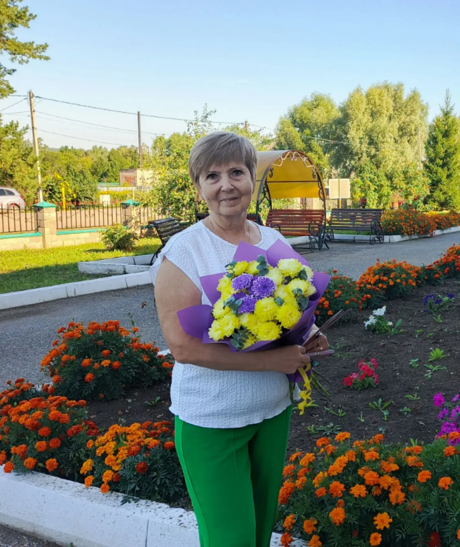 Сегодня свой 65 - ти летний юбилей отмечает наша коллега!