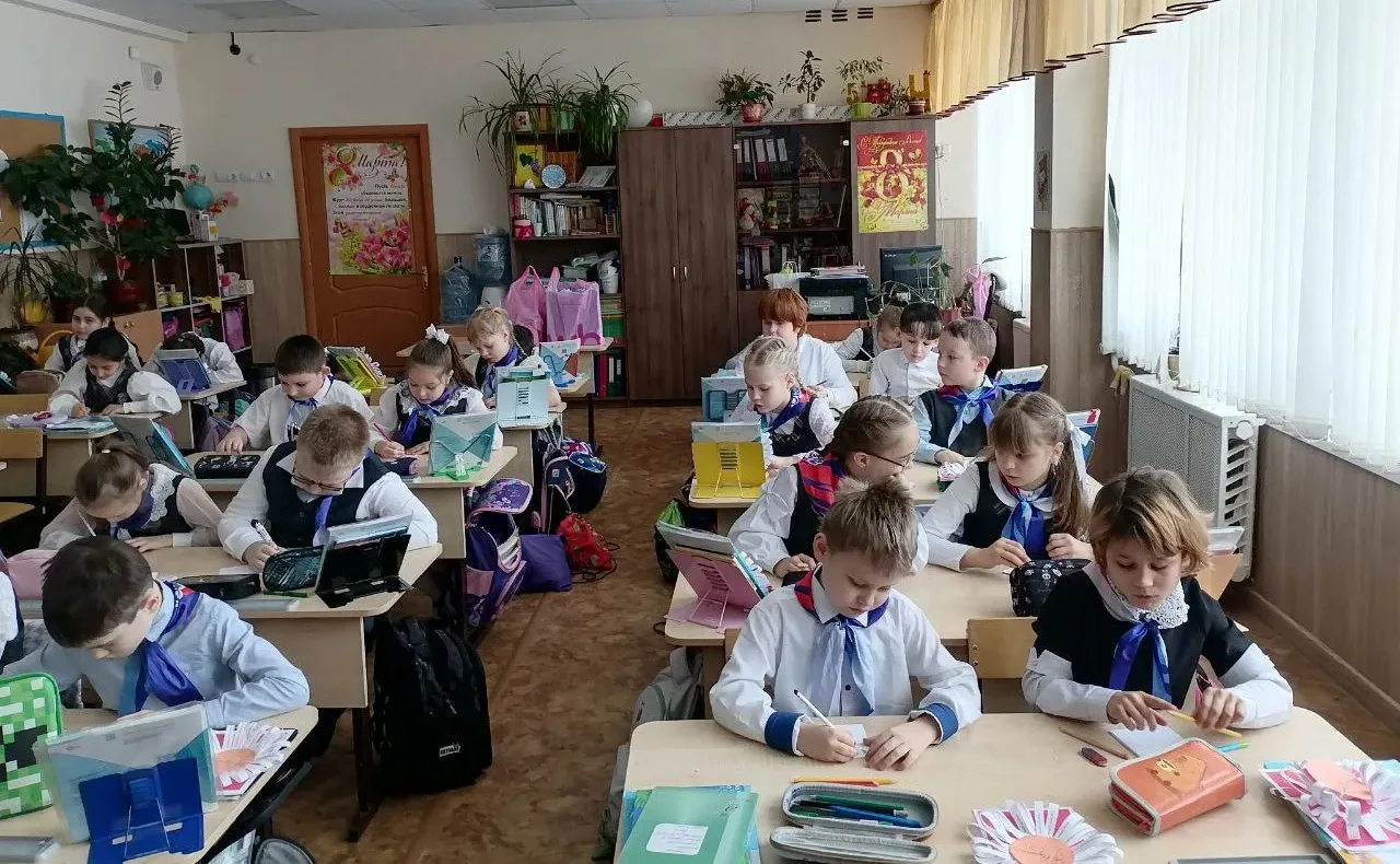 🌷 В преддверии главного весеннего праздника в нашей школе кипела особая атмосфера добра и творчества