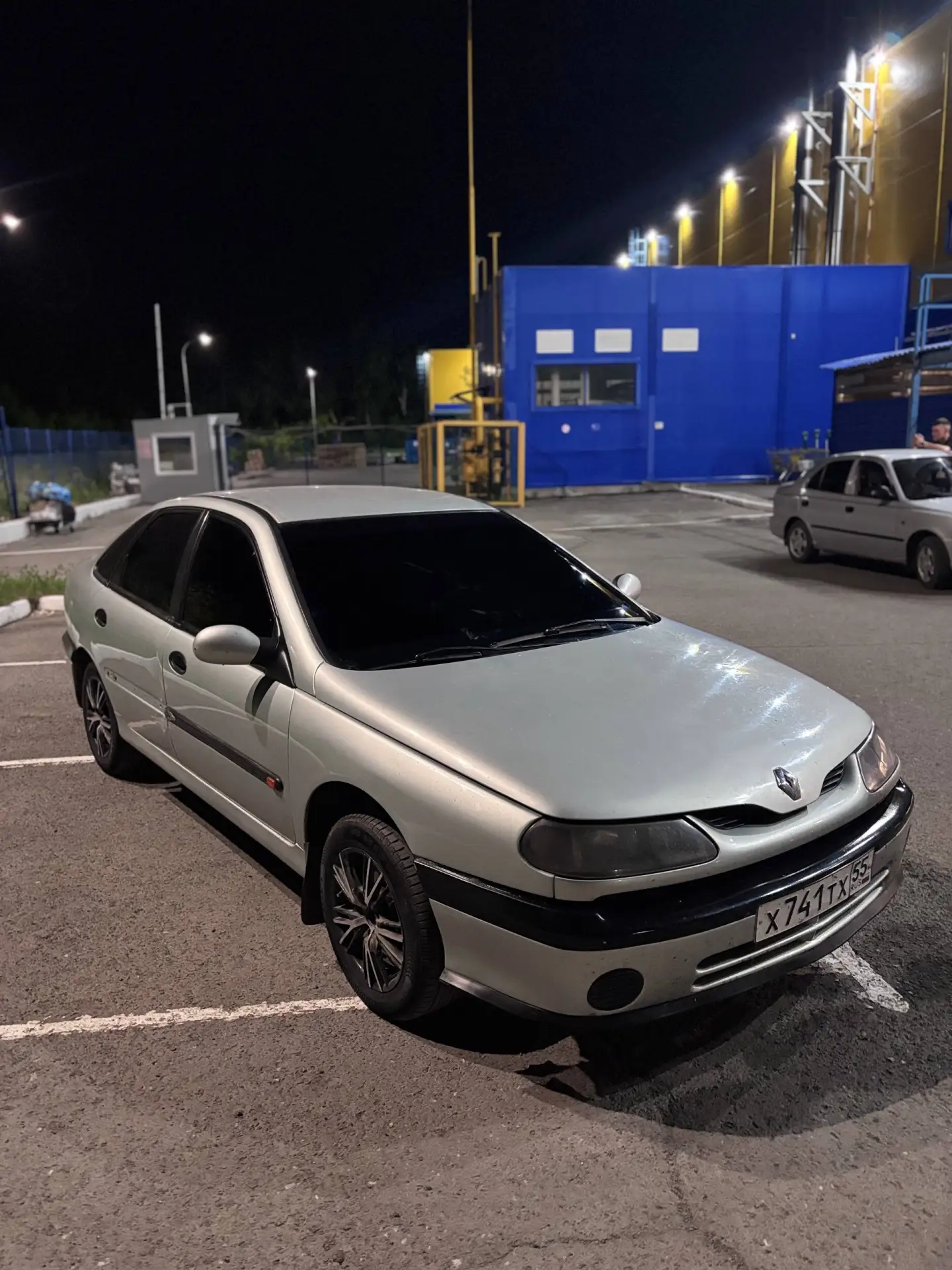 Продам Renault Laguna I, 1.6, МКПП, 2000г 
 
 
 
 
· Двигатель: 1.6 л (107 л.с.), бензин 
Техника: 
