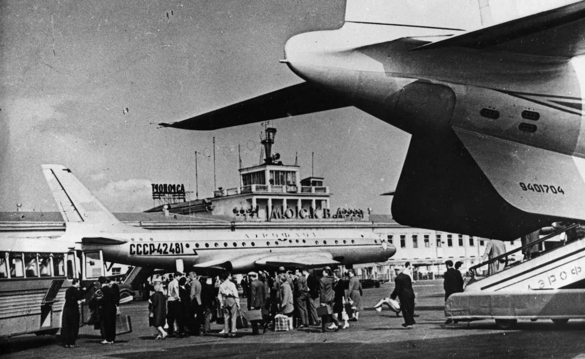 70 лет первому регулярному рейсу турбореактивного Ту-104. Этот полет состоялся по маршр...
