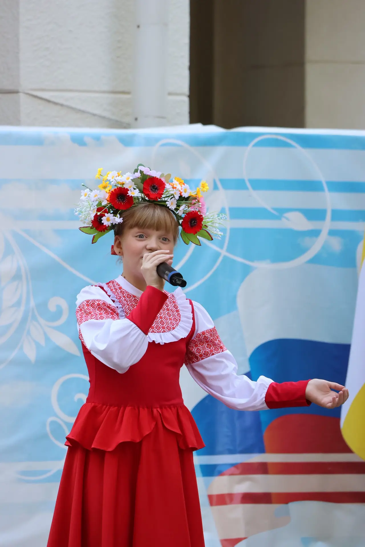 В городе Лермонтове  отметили День флага Российской Федерации. Мероприятие  прошло в па...
