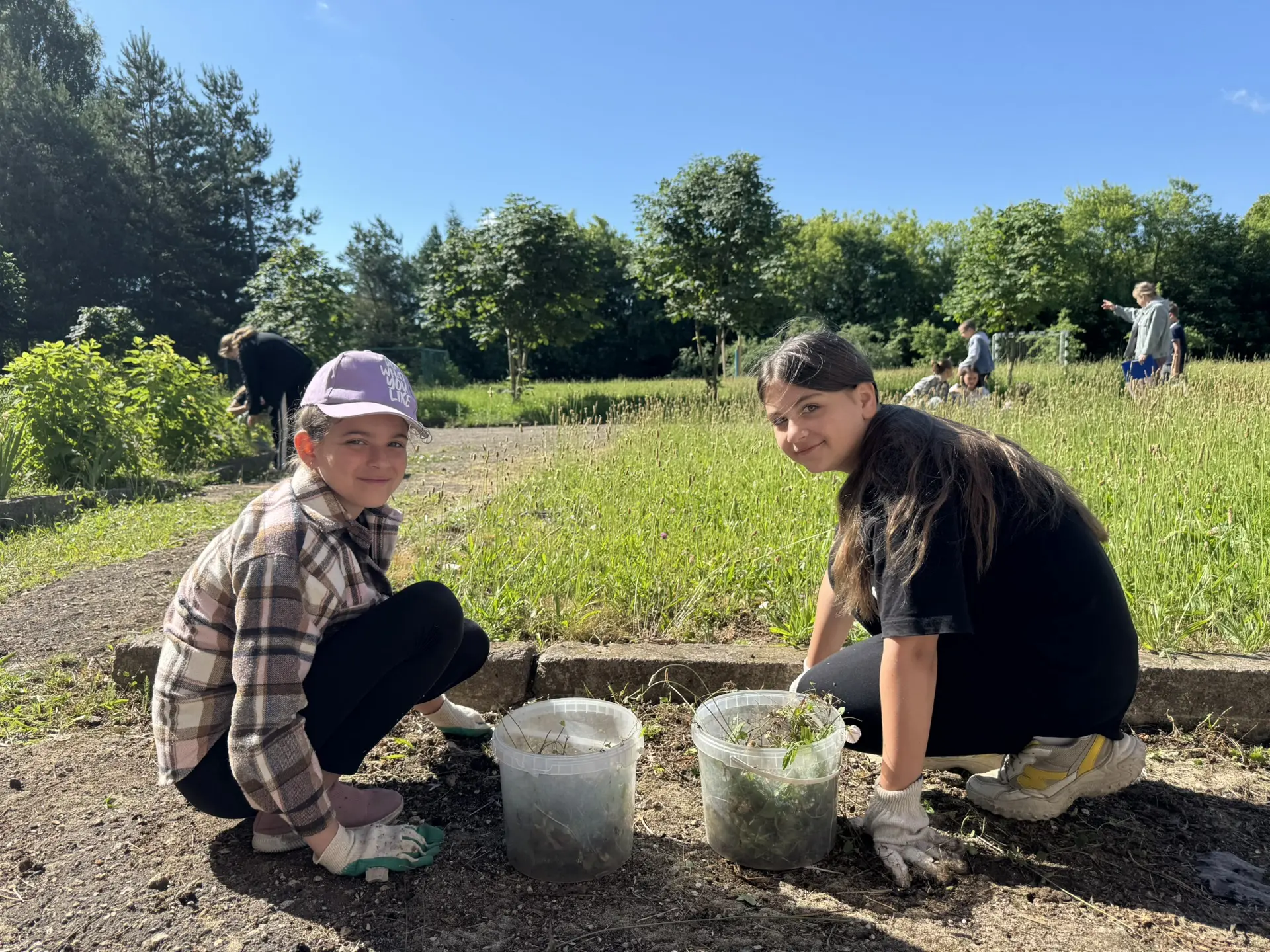 На базе Льговской школы кипит работа! ☀️

✅Учебный год закончился, но наша школа не пустует — здесь 
