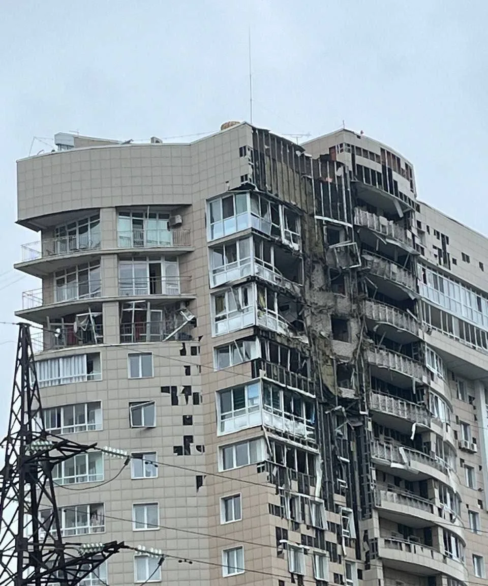 ⚡️БПЛА влетел в многоквартирный дом в Перми, — СМИ.