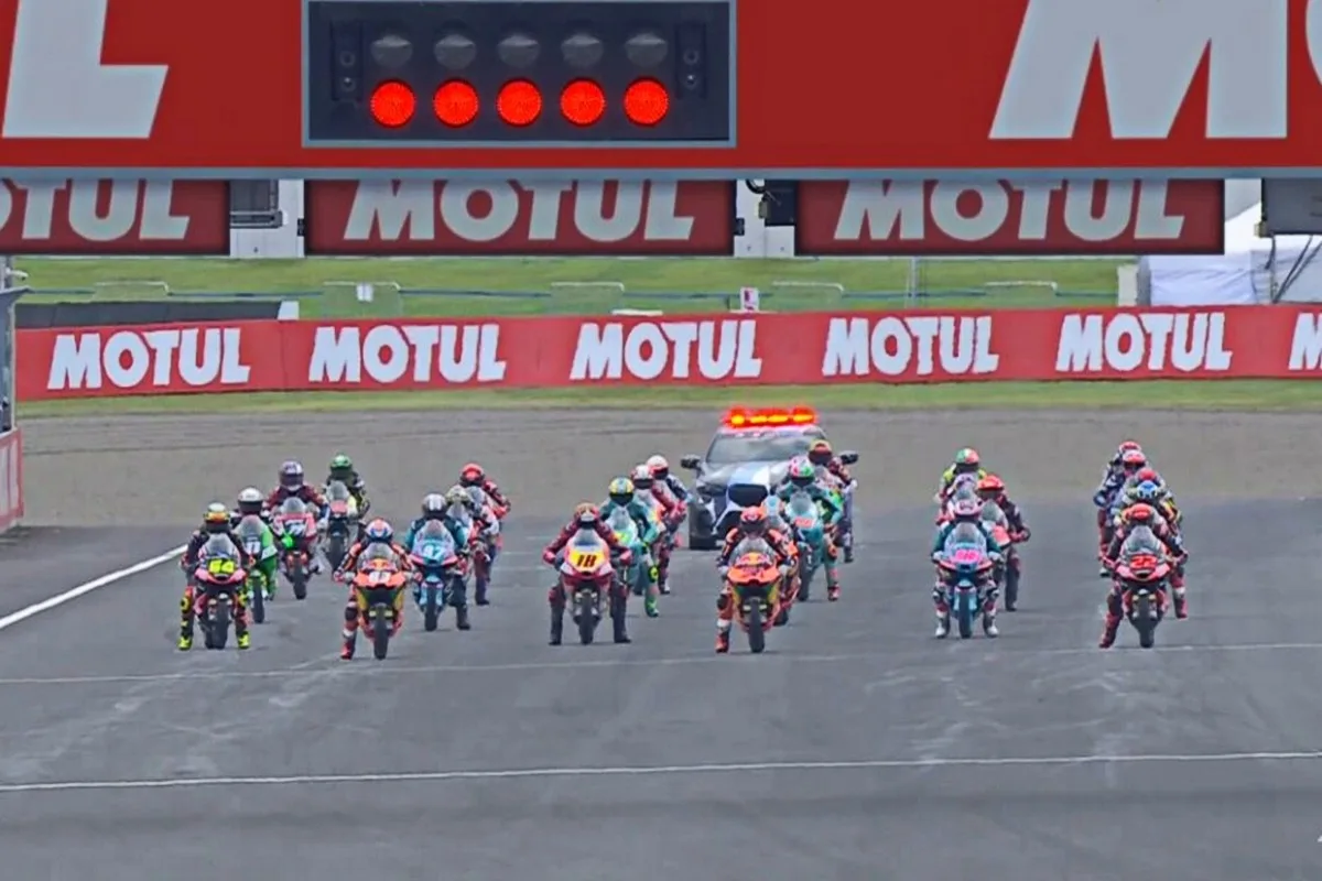 JapaneseGP 2026: Давид Альманса не позволил Килесу забрать титул Moto3 в Мотеги