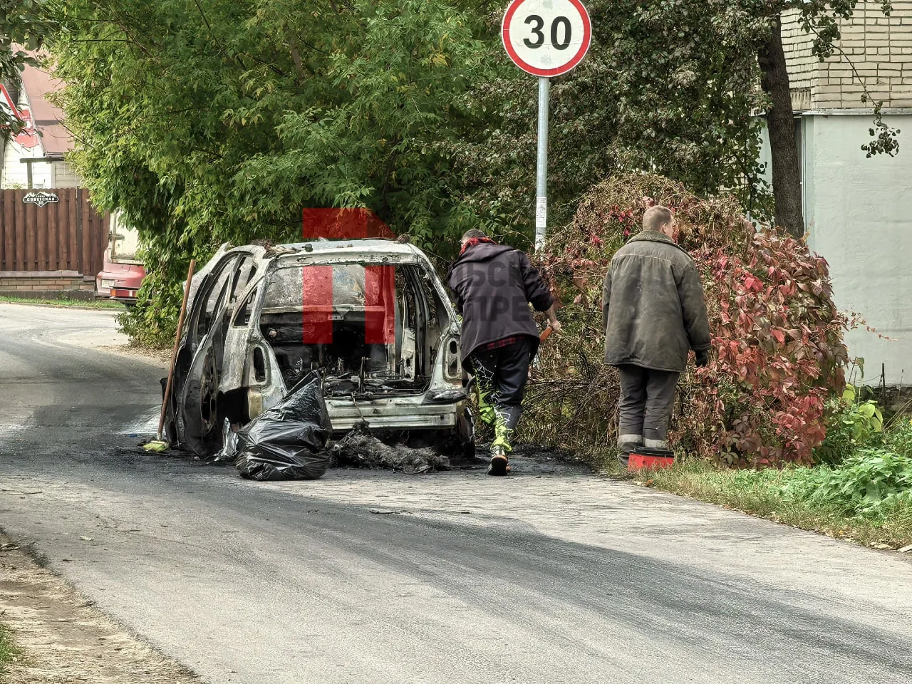 🔥На Косой горе на улице Прогресс сгорел автомобиль