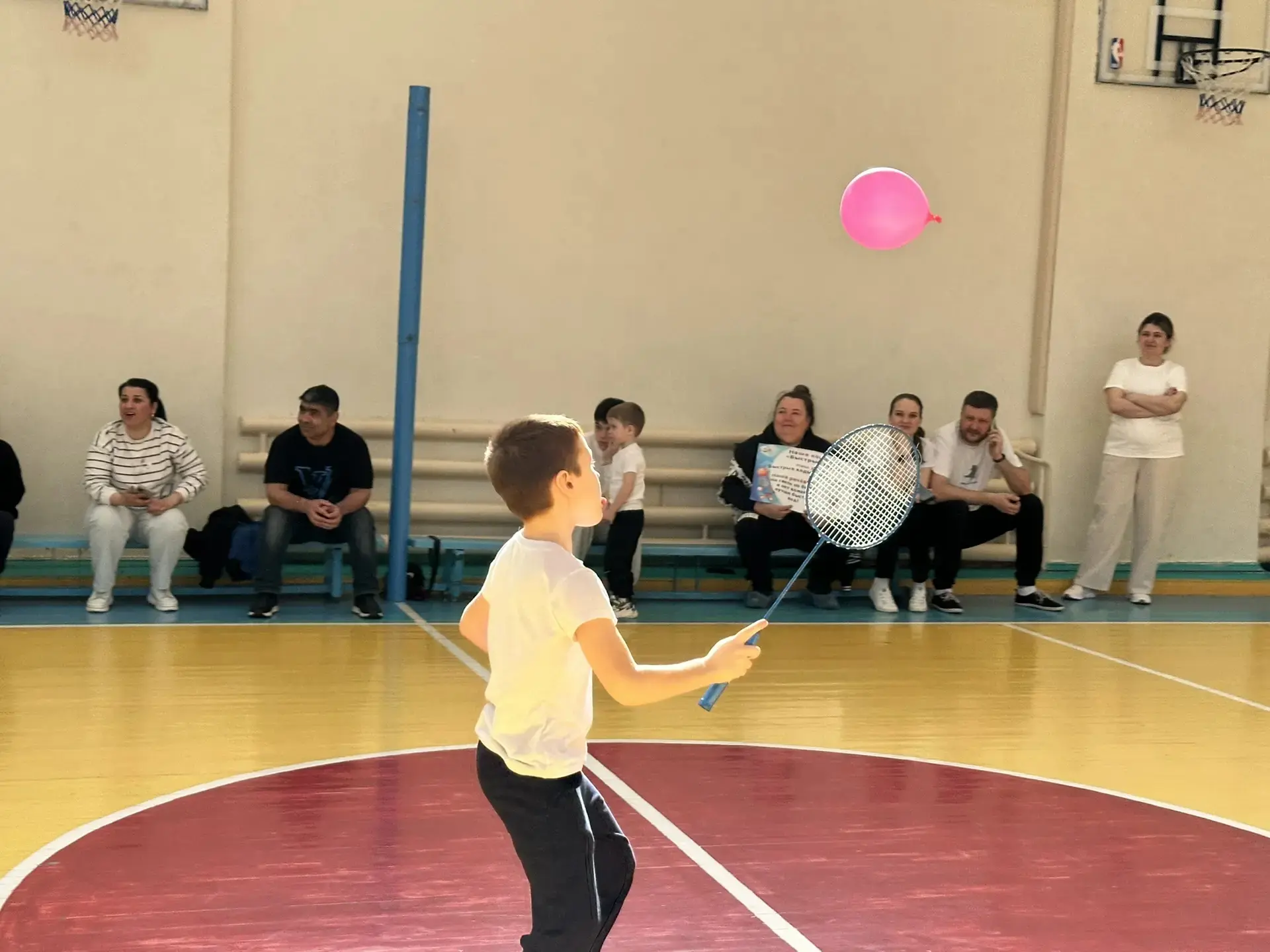 🏆Папа, мама, я – спортивная семья🏆  29 марта в стенах нашей школы состоялось традиционное спортивное