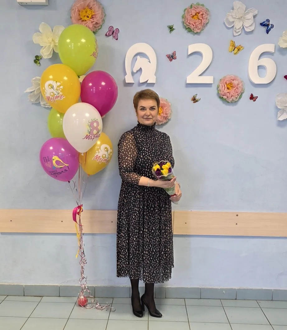 Дорогие женщины,девушки,девочки! 🌷✨   С праздником весны, света и красоты — с 8 Марта! 💐   В этот де