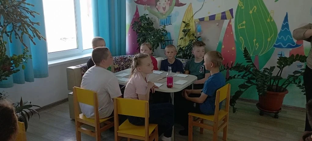 В первый день летних каникул учащиеся МКОУ "Смазневская СОШ" посетили сразу несколько у...