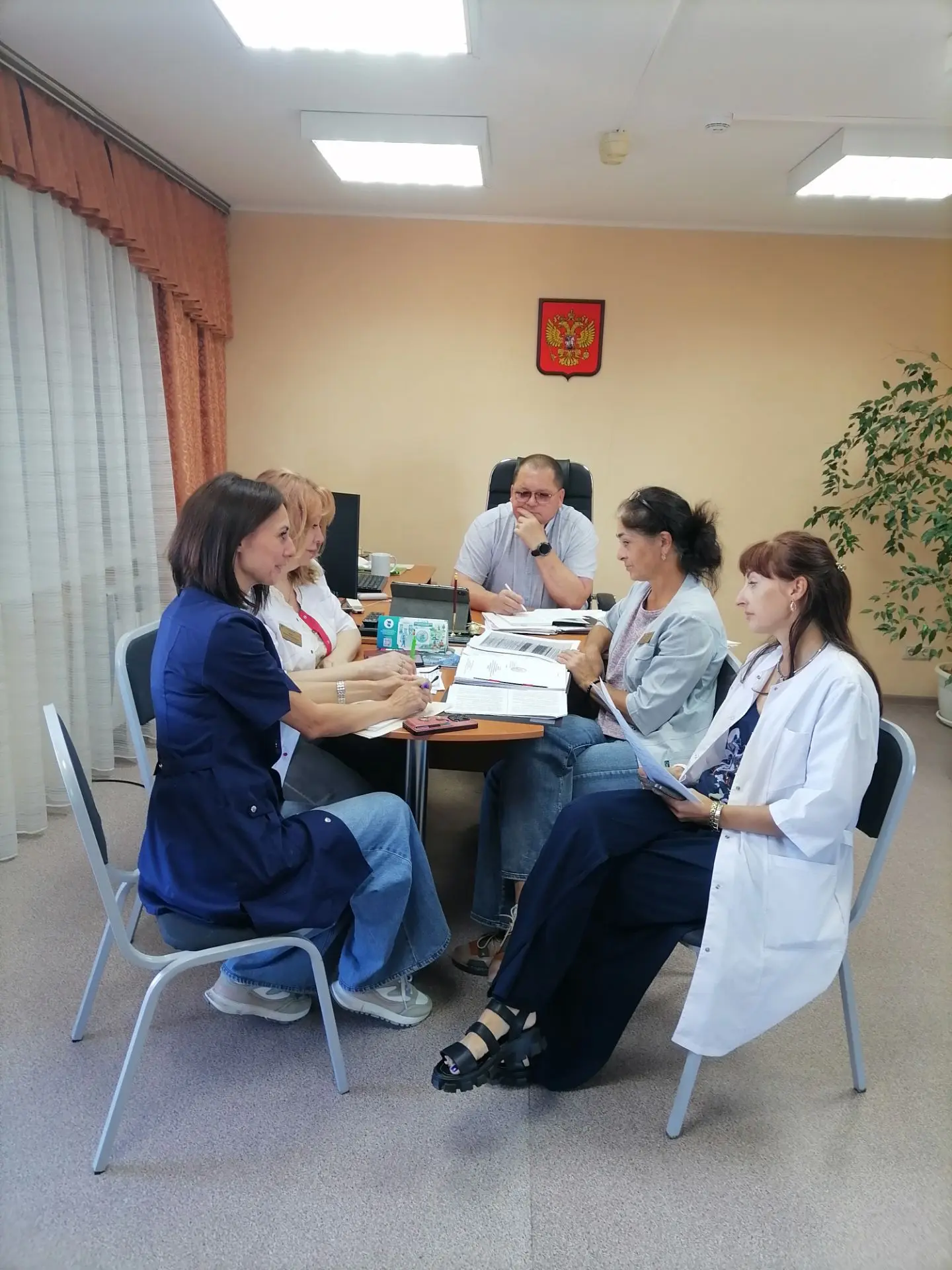 В поликлинике определены руководители рабочих групп по контролю качества.