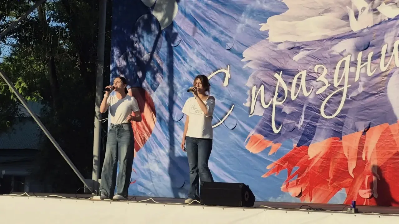 🎊28 июня на площади администрации прошла концертная программа, посвященная Дню молодеж...