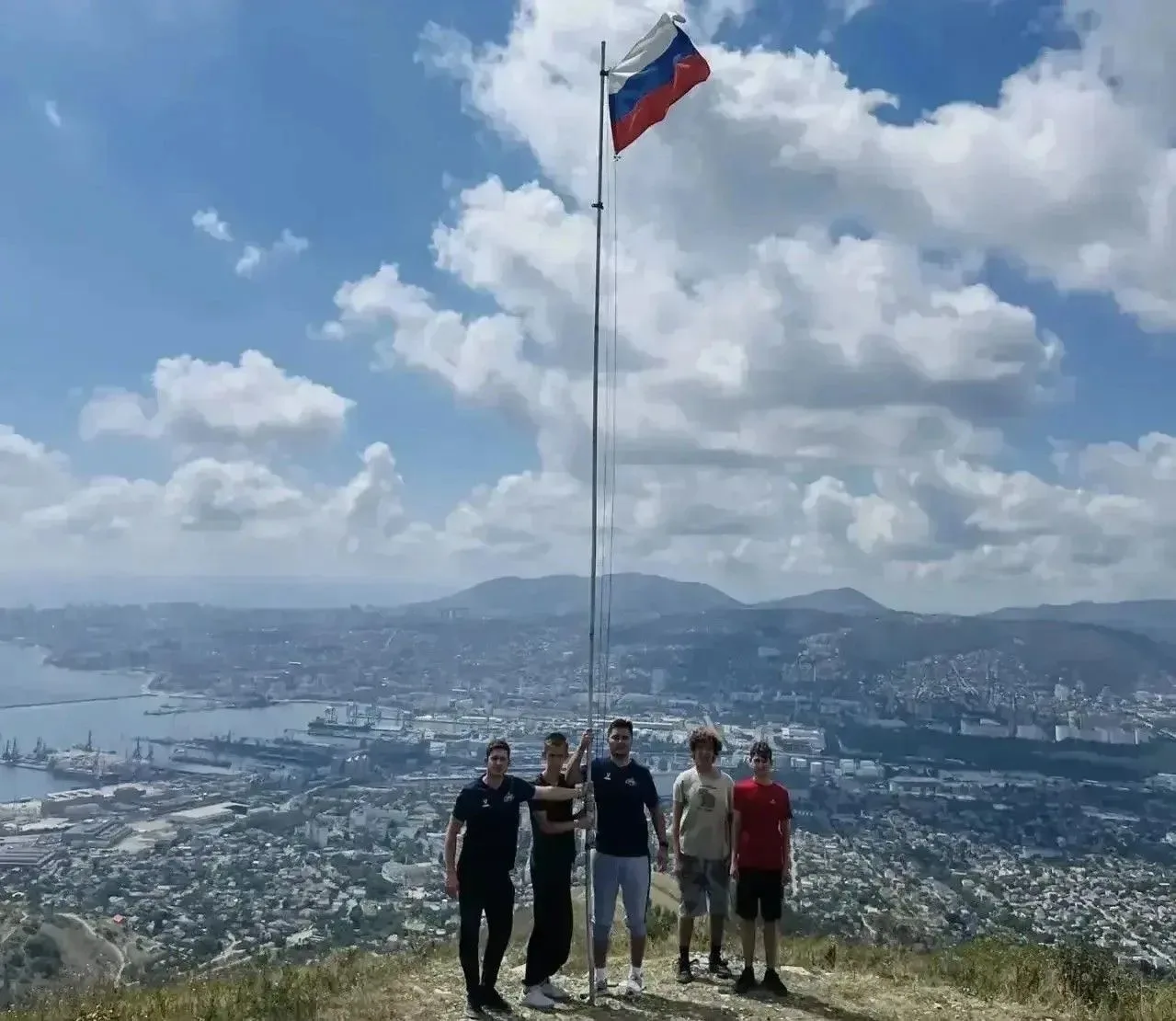 🇷🇺 С Днём Государственного флага России!