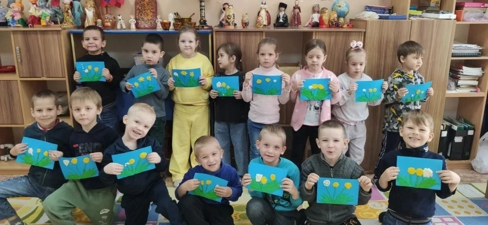 Пластилинография в старшей группе "Белочка".Всемирный день одуванчика отмечается ежегод...