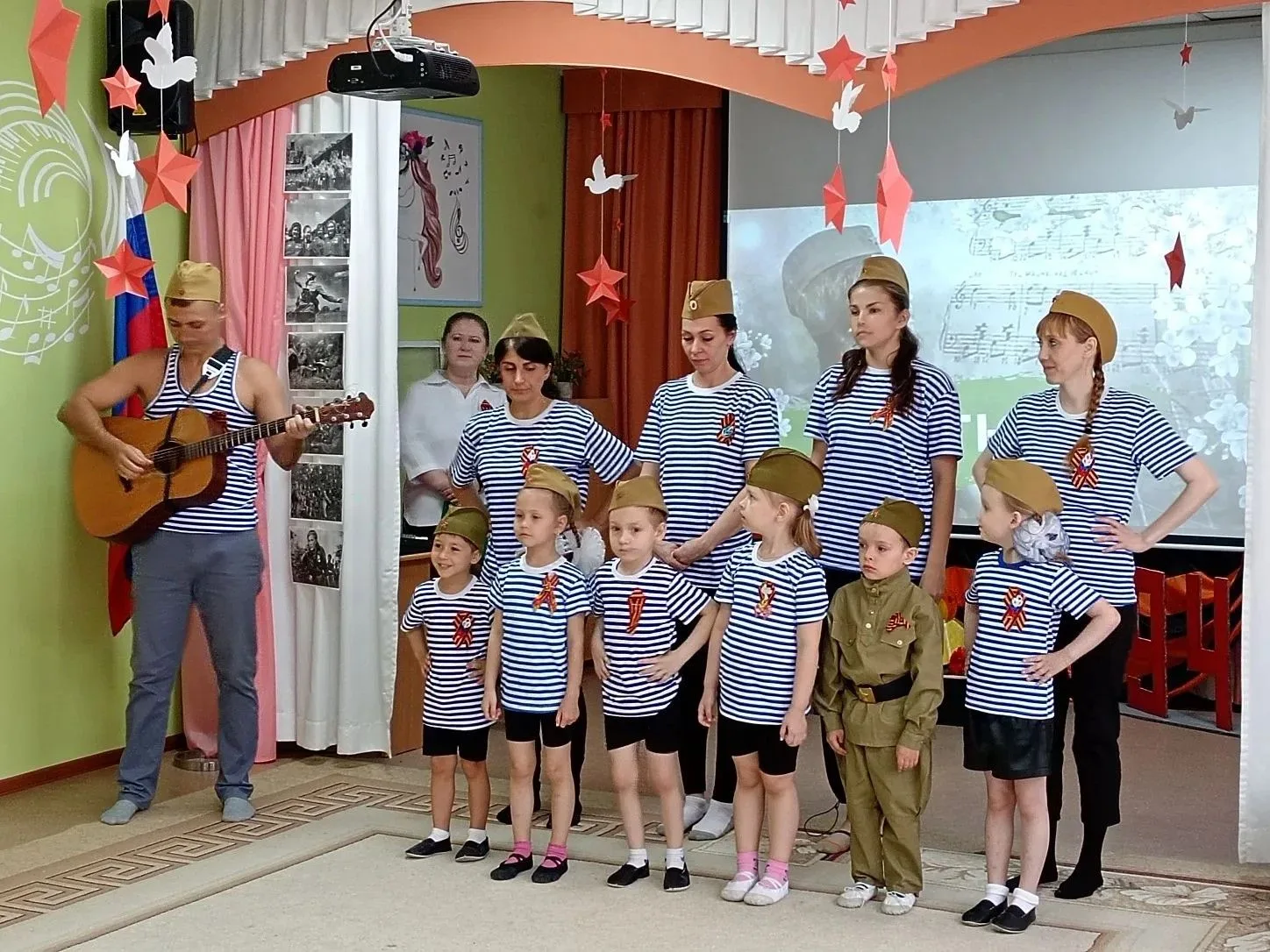 🎖️ Музыкально-литературная гостиная ко Дню Победы: «Память в стихах и песнях»