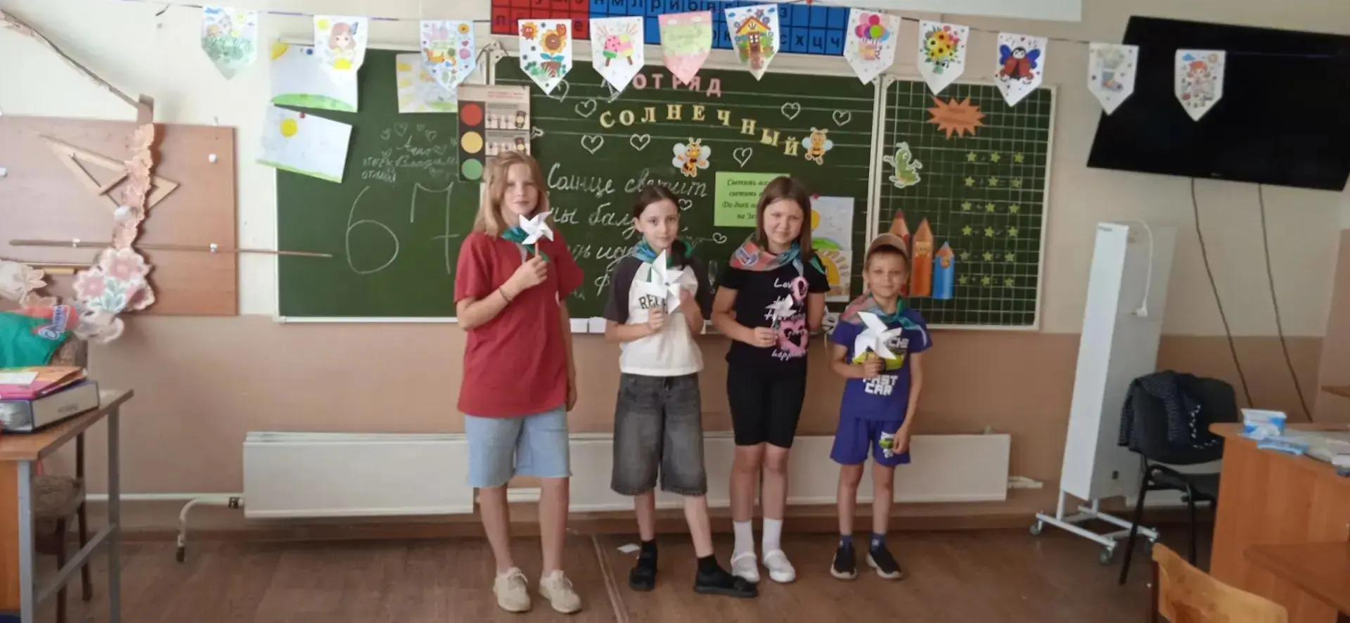 🌞❤️10-й день в пришкольном лагере «Орлята России» начался с торжественной линейки Перв...