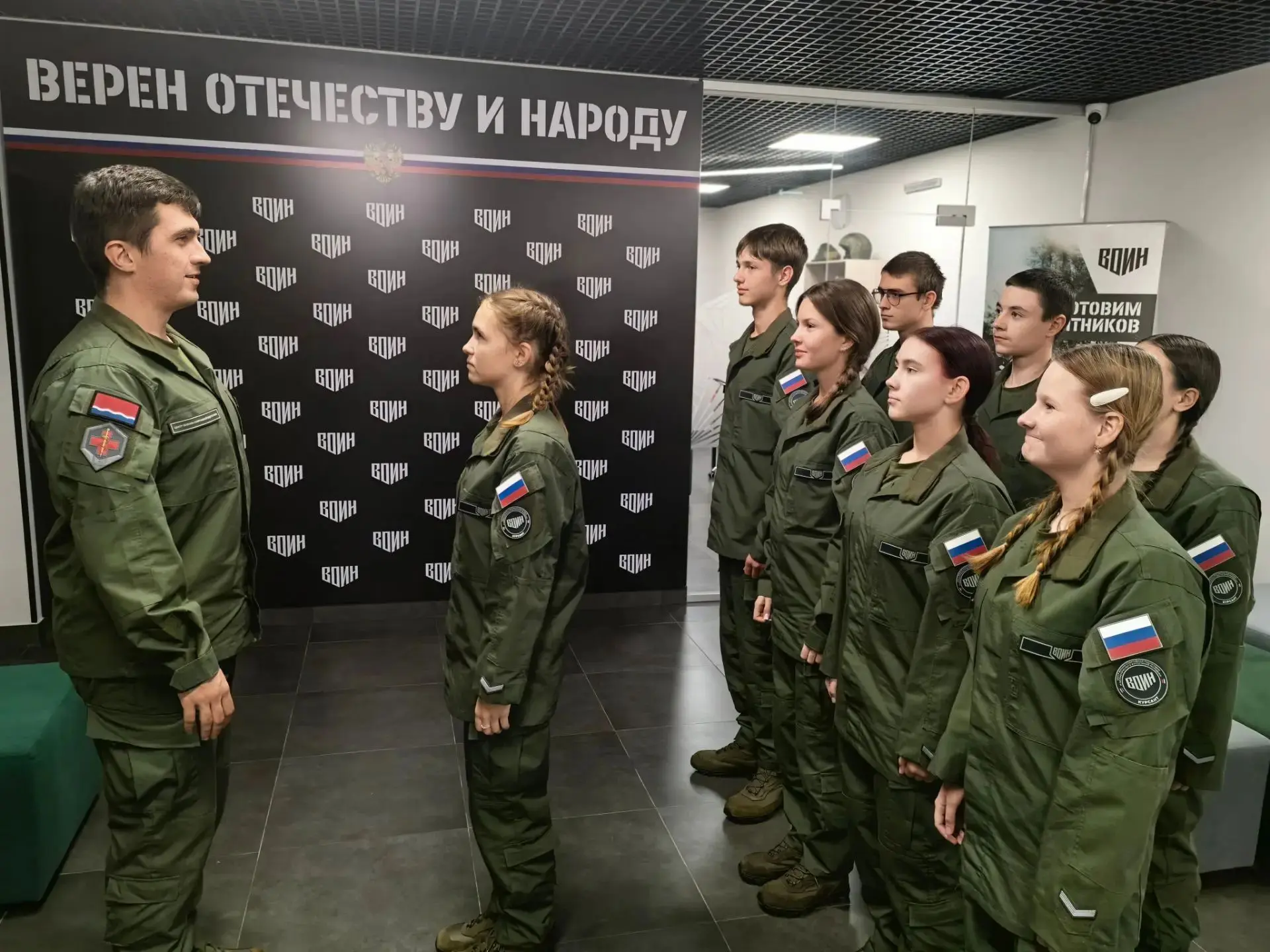 🇷🇺«Знаем и гордимся»: занятие, посвященное Сухопутным войскам России, прошло для курс...