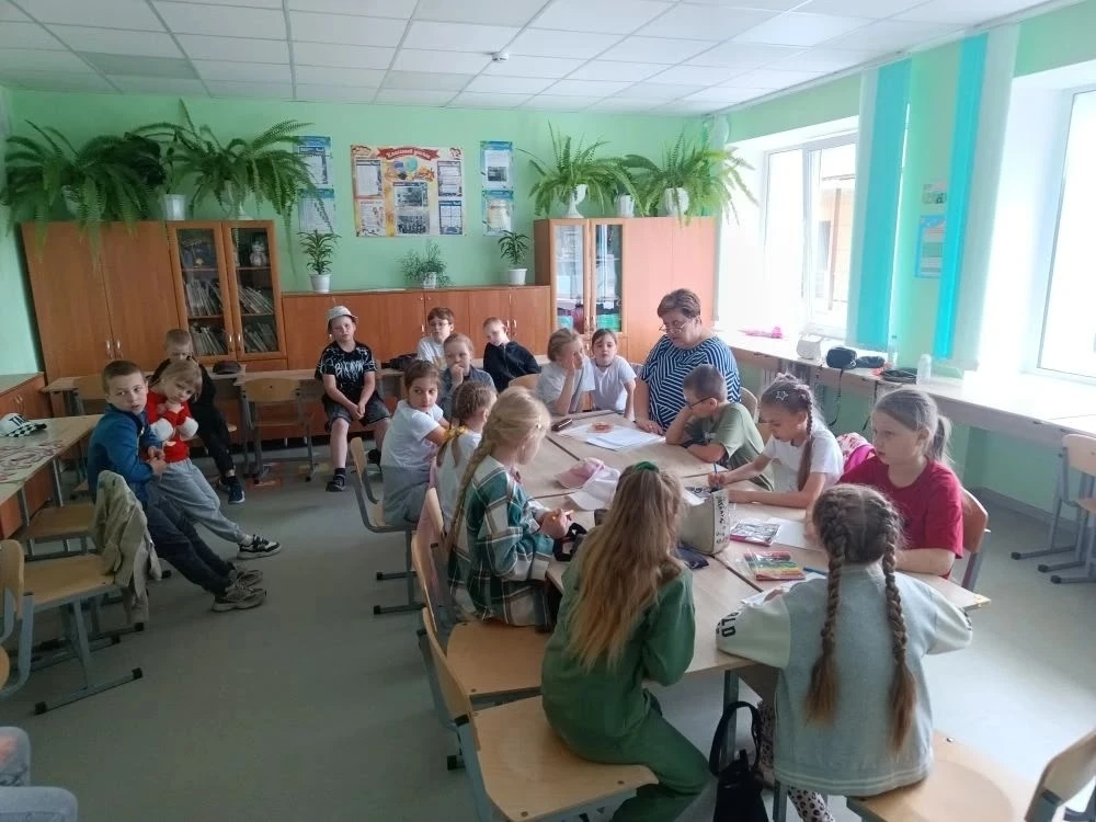 ‼️Воспитательный час сегодня был посвящён пожарной тематике "Огонь ошибок не прощает"