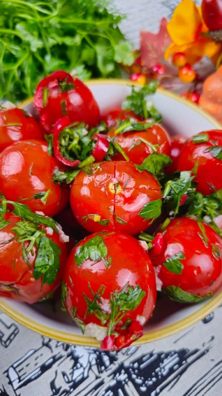 Быстрые маринованные томаты черри