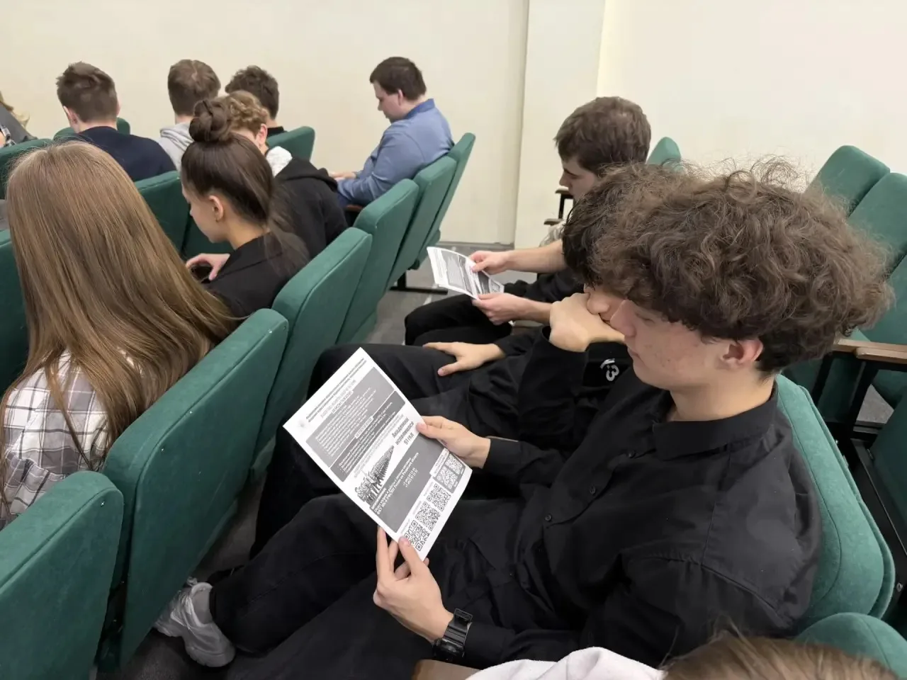 ✨ФСИН открывает двери для старшеклассников!  Знакомство с профессией начинается со школьной скамьи. 
