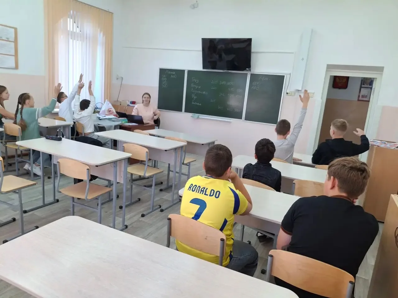 🎓 Интеллектуальные каникулы в Луговской ОШ!