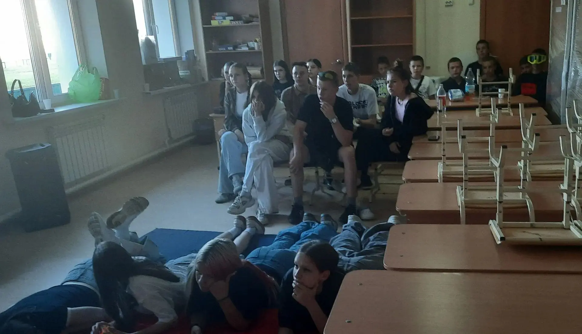 ☀️ **Лето в самом разгаре: страшное кино во дворе!**
Наши дворовые педагоги не устают придумывать но