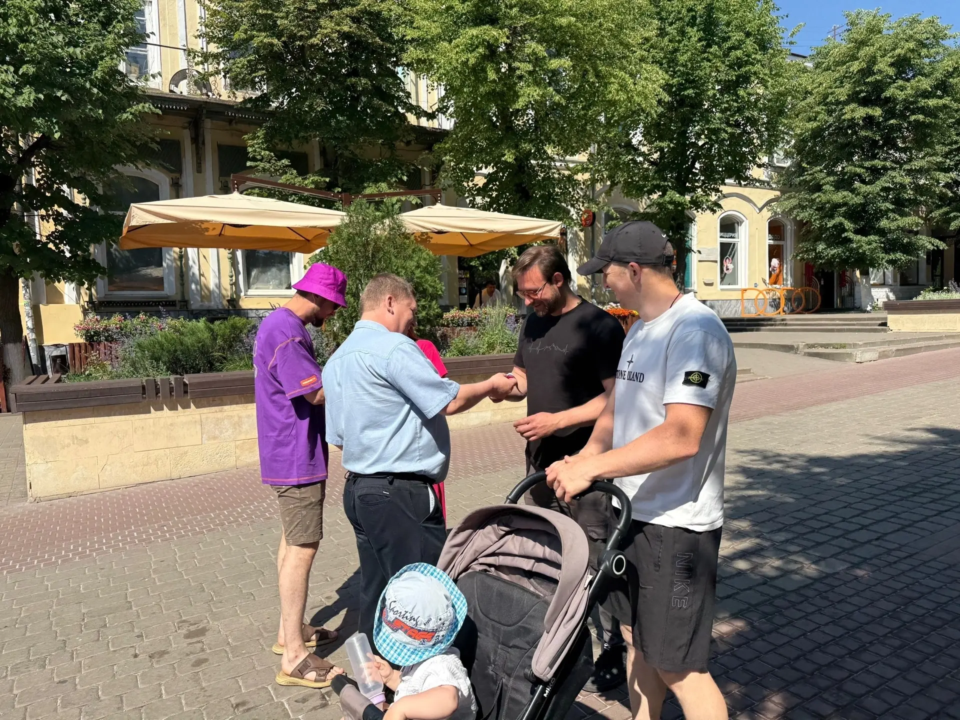 🇷🇺 Дышим одним цветом: как мы приближали День России вместе с городом 
 
Сегодня сотрудники и воло