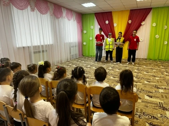 ЮИД приходит в детский сад - каждый ребенок этому рад!