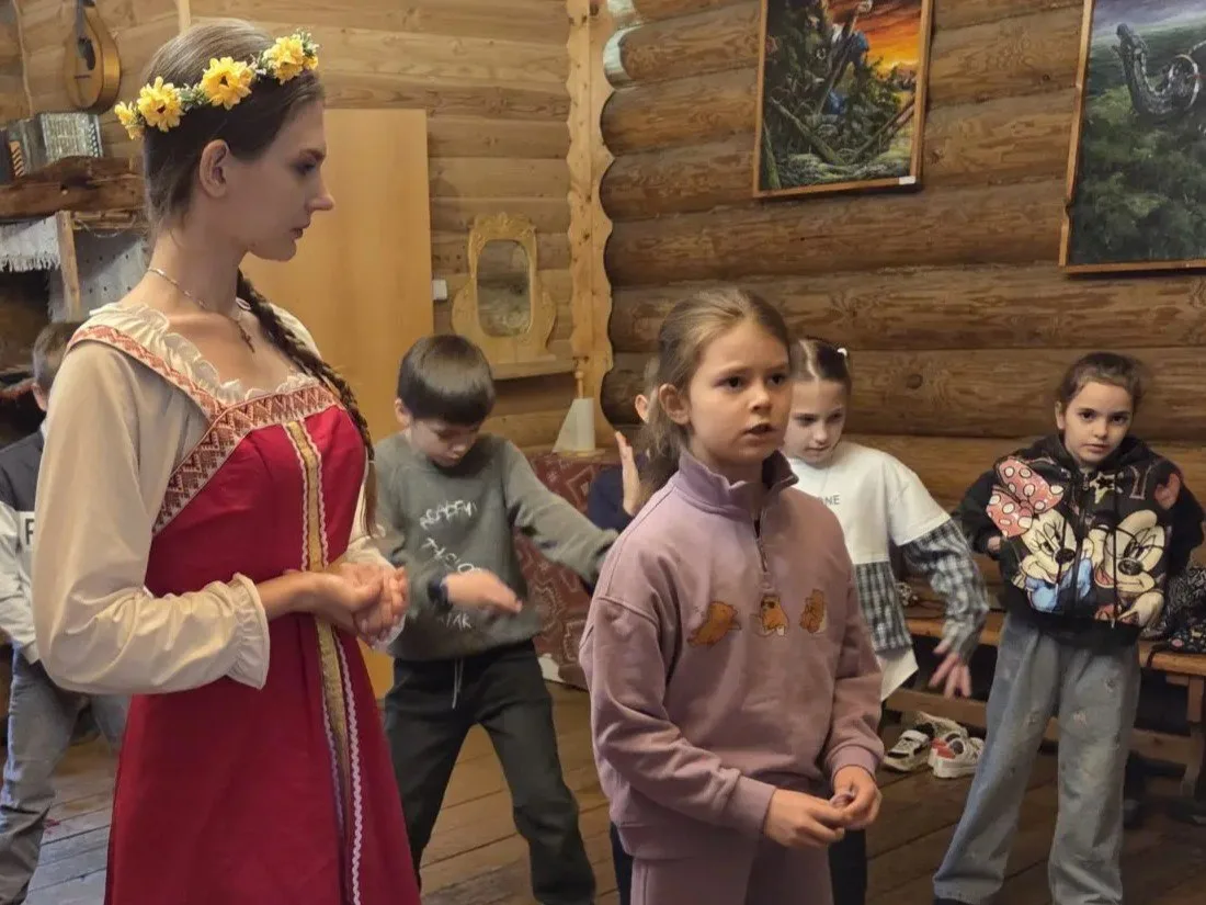 Игры, птички и заклички 🎶  🏠 Ученики 2-х классов посетили интерактивную театрализованную программу «