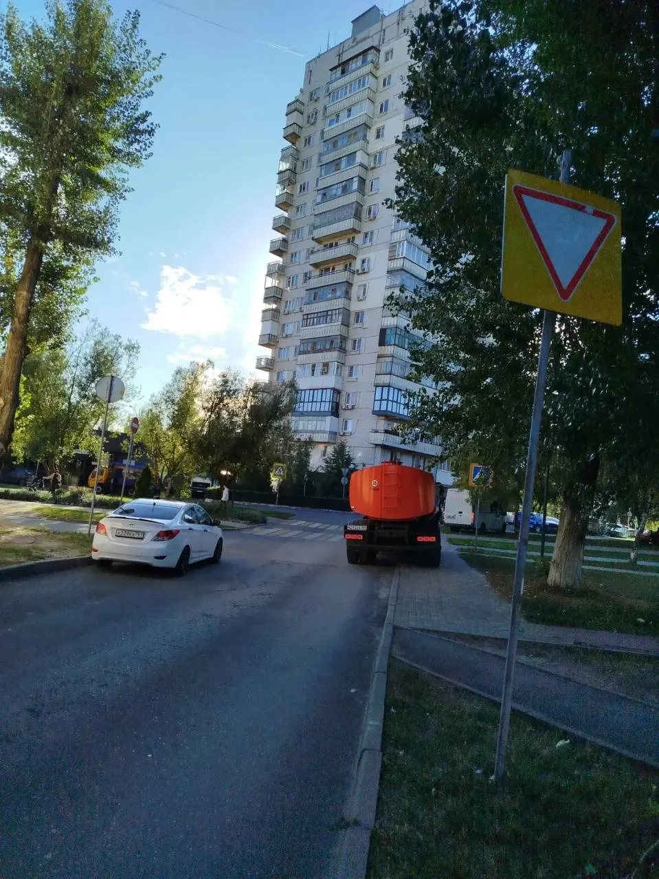 📢 В городе продолжается подвоз воды в связи с ремонтными работами на канализационном к...